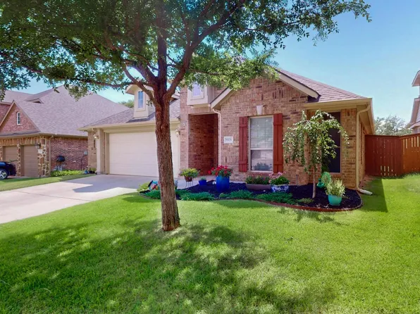 9829 Stripling Dr, Fort Worth, TX 76244