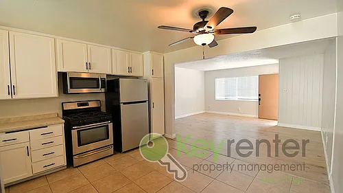 8073 Palm St Photo 1