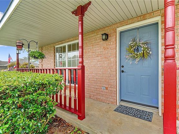 5th image of 439 Bent Wood Dr
