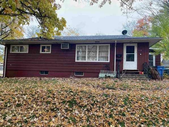 230 5th St, Baraboo, WI 53913