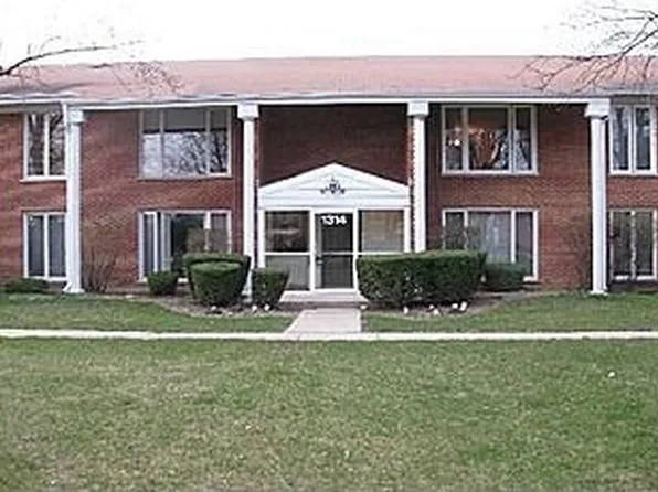 1314 S New Wilke Rd, Arlington Heights, IL 60005