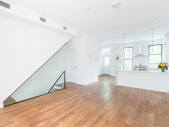2nd image of 194 Van Buren St #1