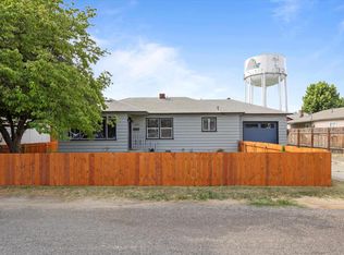 1204 Missouri St, Grandview, WA