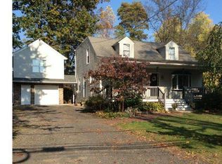 329 Juniper St, Warminster, PA 18974
