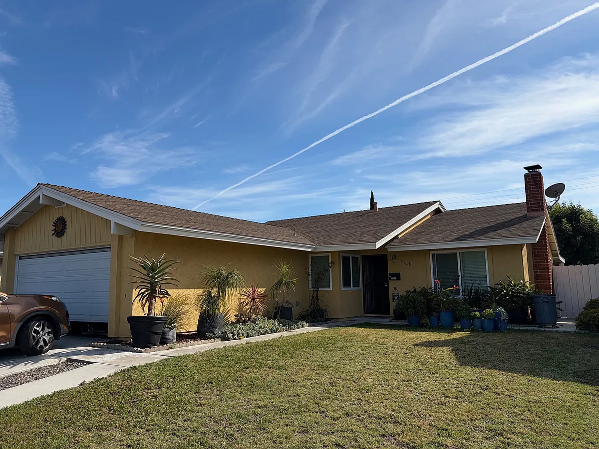 Building Photo - 5911 Chateau Dr