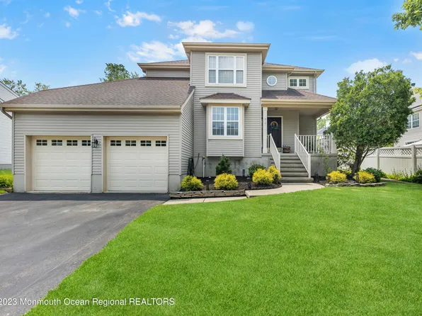 79 Enclosure Drive, Morganville, NJ 07751