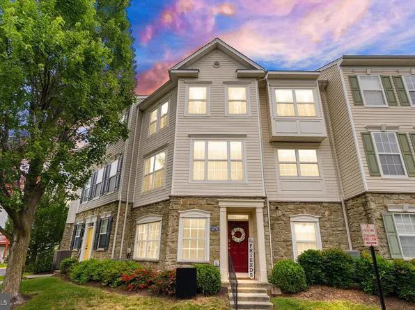 21776 Dragons Green Sq, Ashburn, VA 20147
