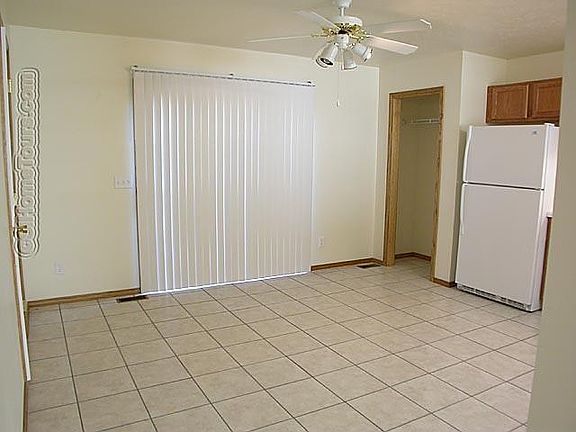 Dine-in kitchen pic 1