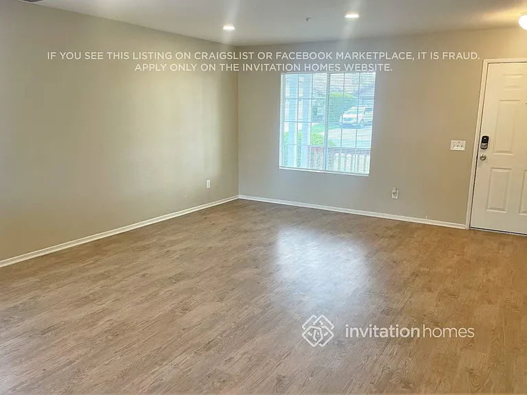 6724 Earhart Ave — Photo 3