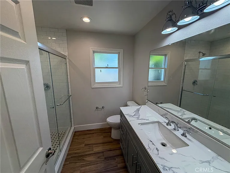 435 N Cypress St #D — Photo 13