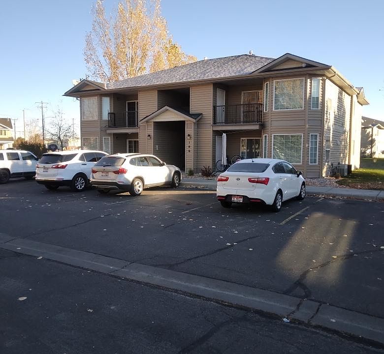 1st image of 166 Clubhouse Cir #101