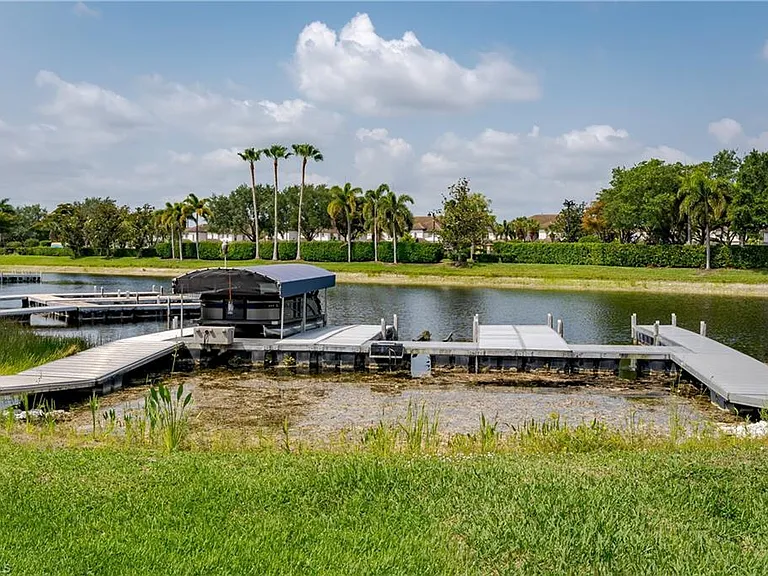 8754 Hideaway Harbor Ct — Photo 11