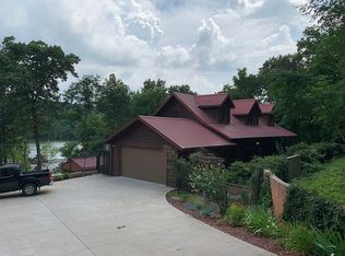 17879 Bluffview Dr, Springdale, AR 72764