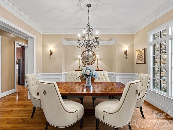 5th image of 10150 Enclave Cir