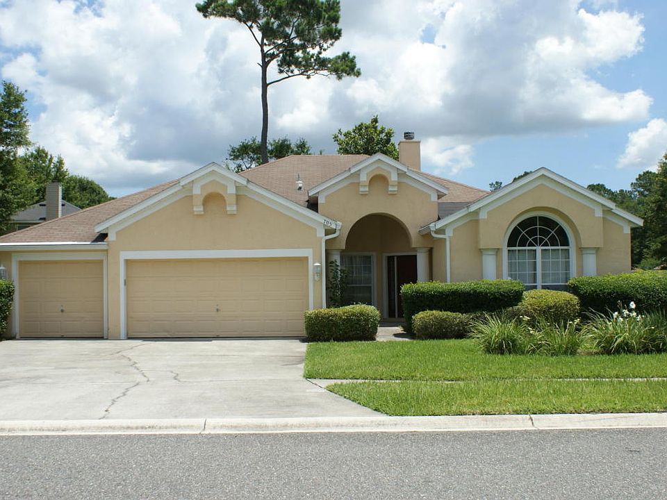 1st image of 705 Chestnut Oak Dr N
