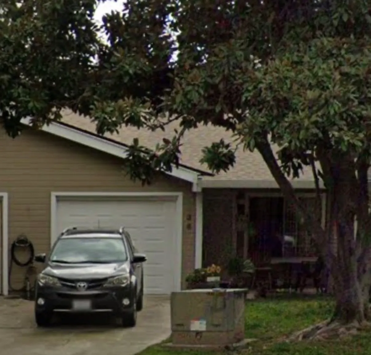 2 bed, 1200 sqft, $1,700 — Photo 2