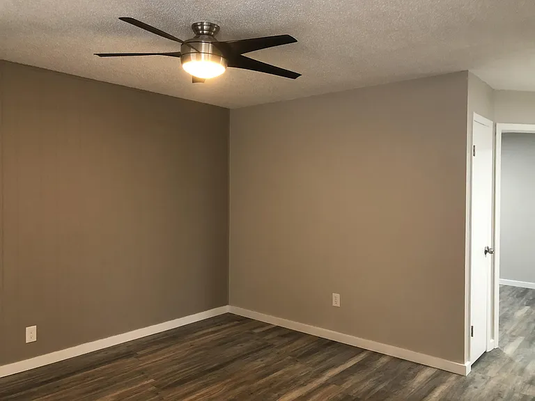 426 Main St #B — Photo 4