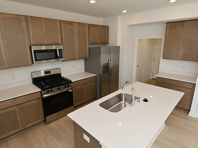 8118 Ridge Line Dr — Photo 15