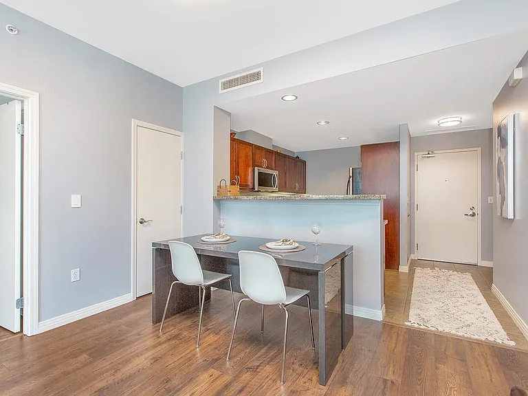 530 K St #814 — Photo 10