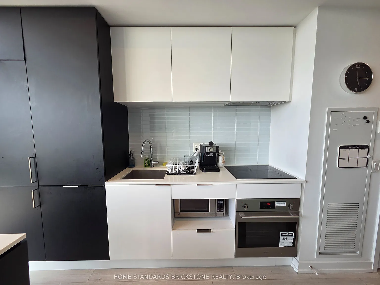 2 bed, $2,400 — Photo 4