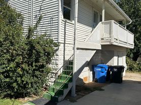 2989 W Line St, Bishop, CA
