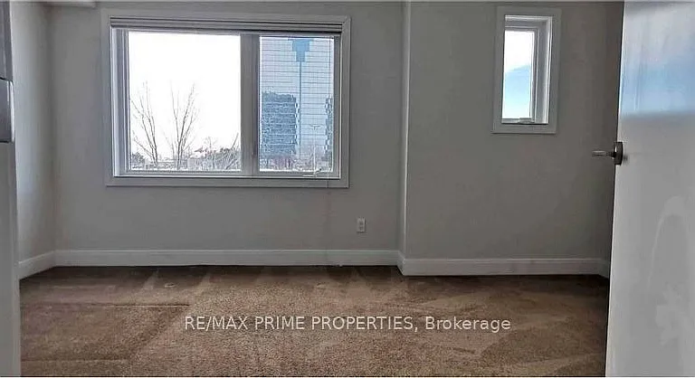 315 Village Green Sq #Townhouse 69 — Photo 7