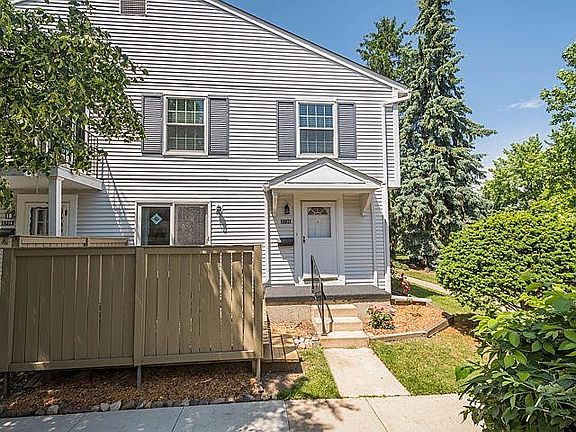 2nd image of 2736 Glenbridge Ct #72