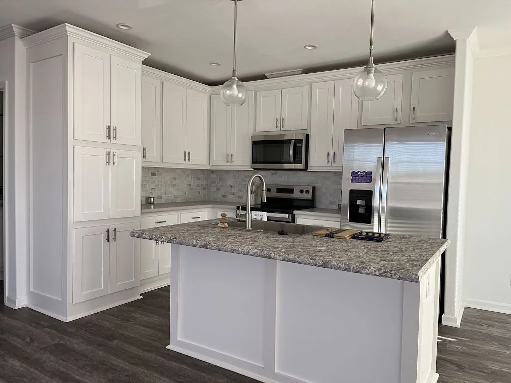 24300 Airport Rd — Photo 2