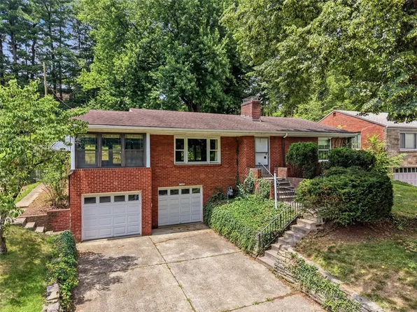 1140 Lakemont Dr, Pittsburgh, PA 15243