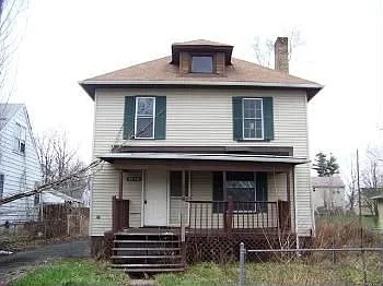 2110 Earl Ave photo 1