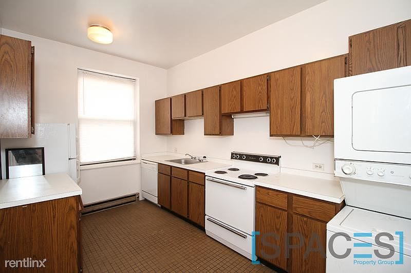1st image of 729 W Cornelia Ave