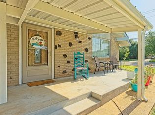 801 NW 16th St, Moore, OK 73160