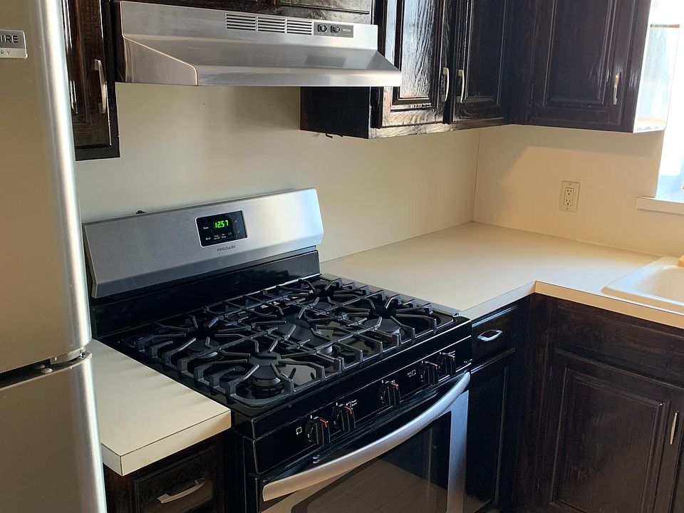 1st image of 7213 8th Ave #2