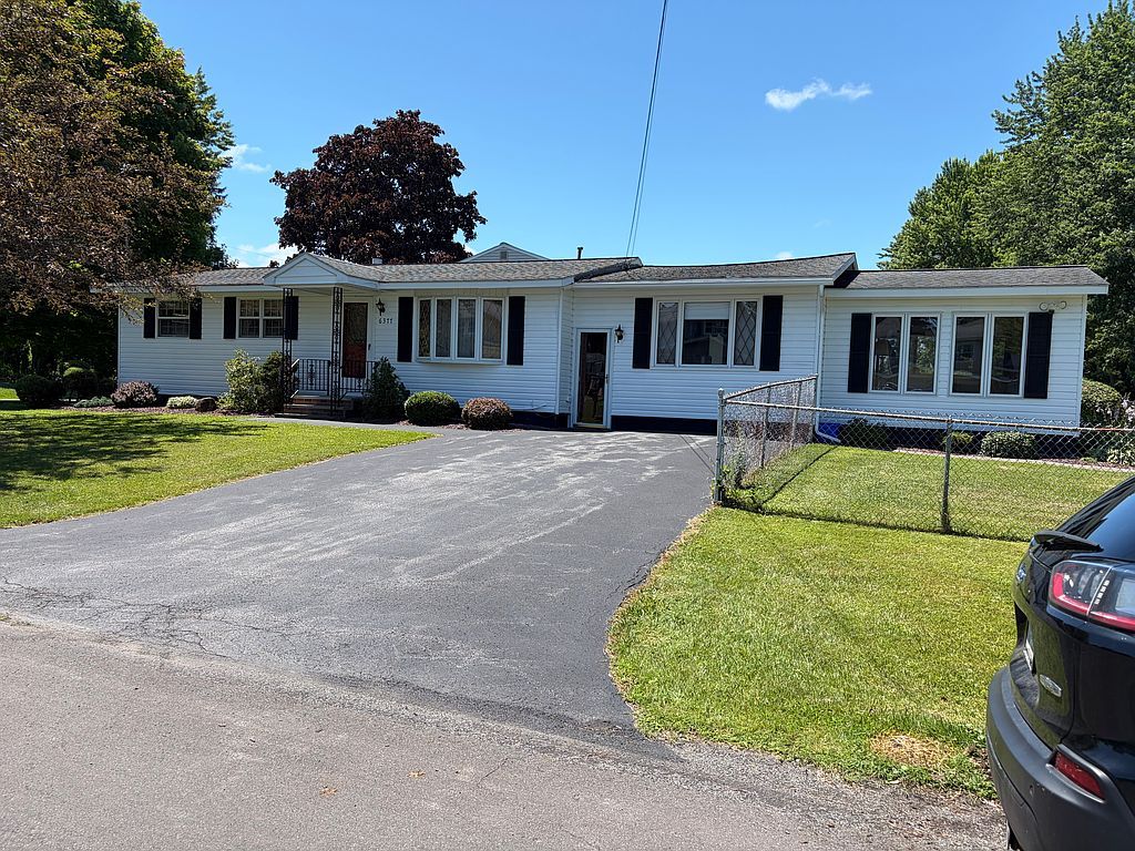 6377 Carson Dr - Property Image