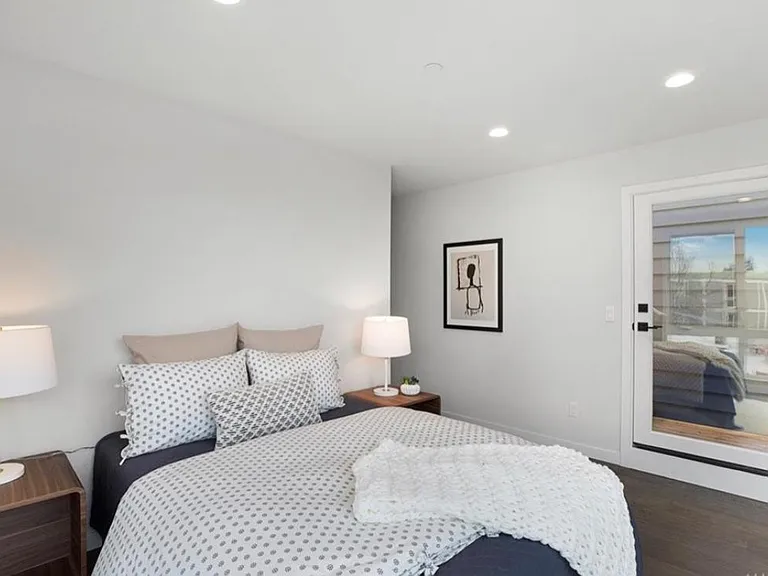 4428D 4th Ave NE — Photo 20