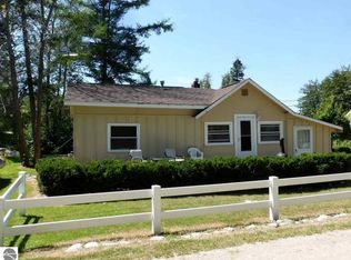 2994 Lake St, Beulah, MI 49617