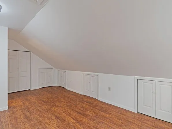 337 Summit Avenue image 18 of 25