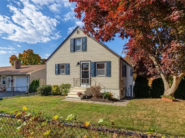 464 High St, Cumberland, RI 02864