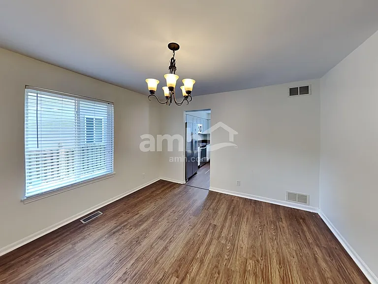 21744 W Knollwood Dr — Photo 8