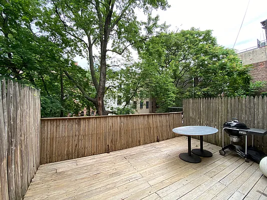 Rented by Douglas Elliman | media 16