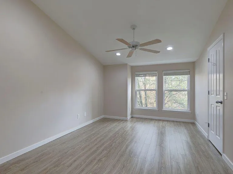 12717 Greenwood Ave N #B — Photo 5
