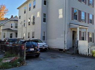 17 Cheever St, Worcester, MA 01610