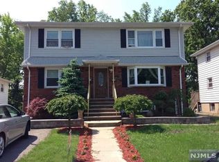 94 Rochelle Pkwy #2, Saddle Brook, NJ 07663
