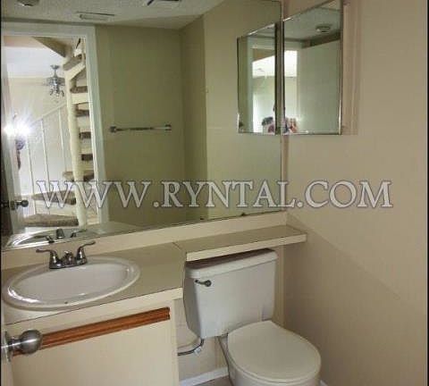 5th image of 1937 Panama Dr APT 1