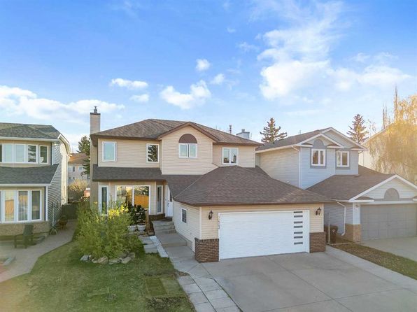 211 NE Hidden Valley Pl NW, Calgary, AB T3A 4Z5