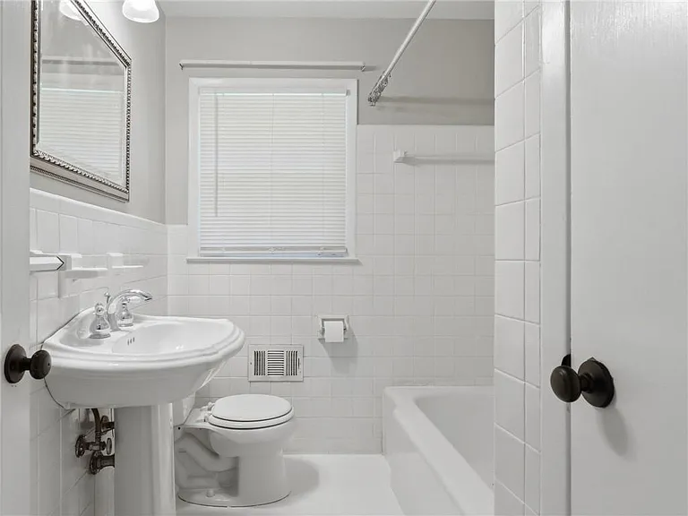 1111 N Valley Dr — Photo 29