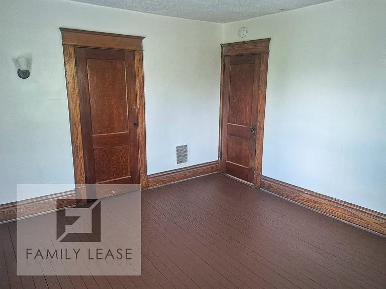 1701 Huron Ave — Photo 21