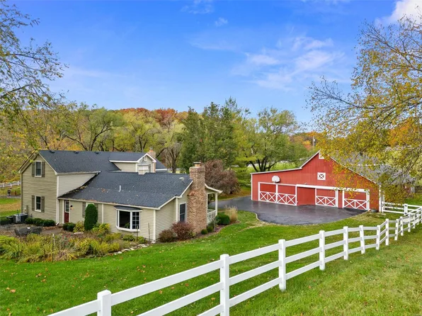 3698 Bassett Rd, Pacific, MO 63069