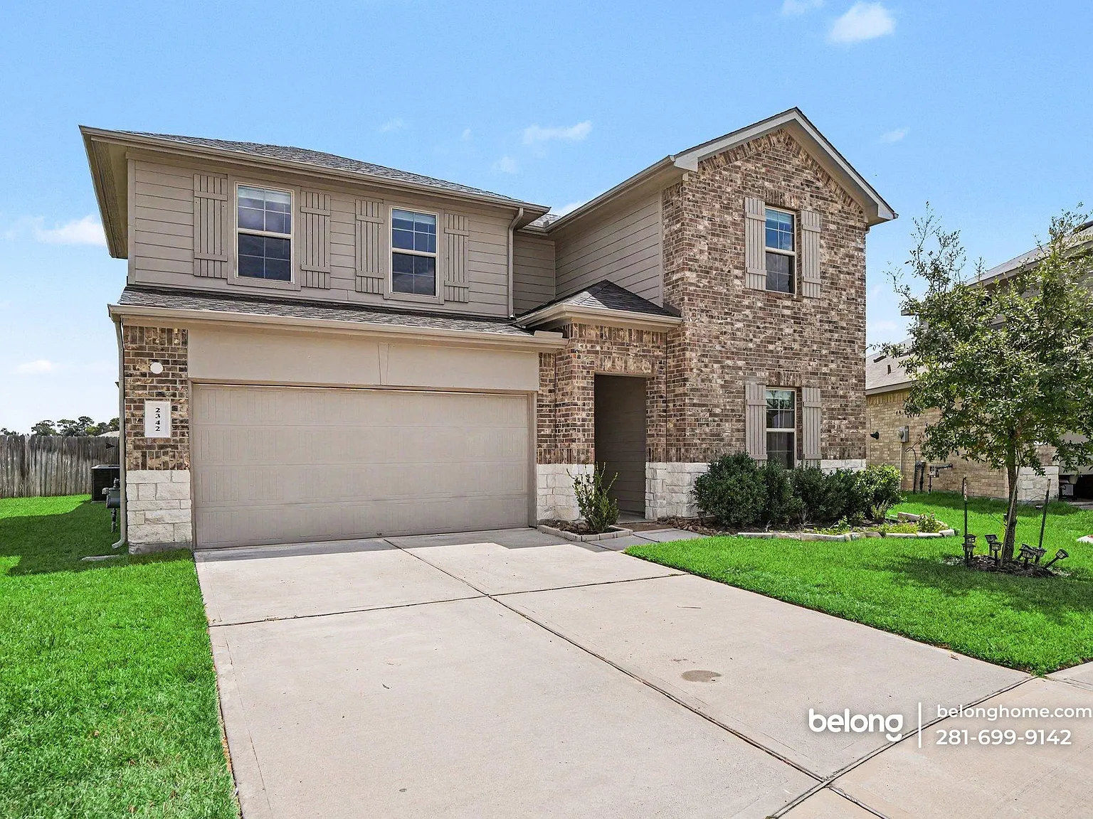 4 bed, 3.0 bath, 2426 sqft, $2,395 — Photo 2
