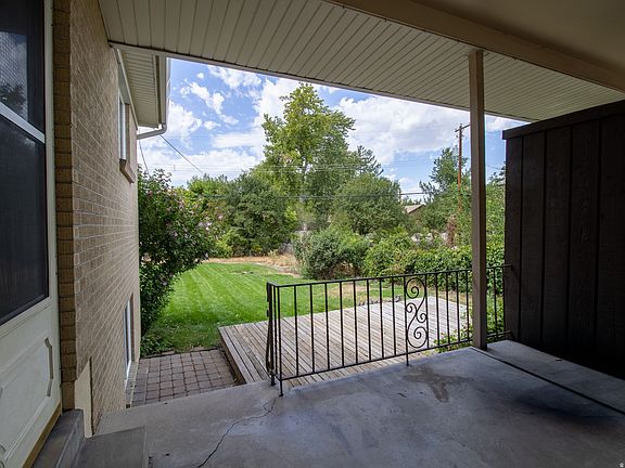 3rd image of 6192 S Vinecrest Dr E